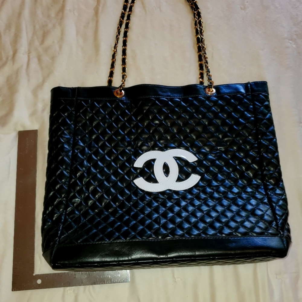 CHANEL bag